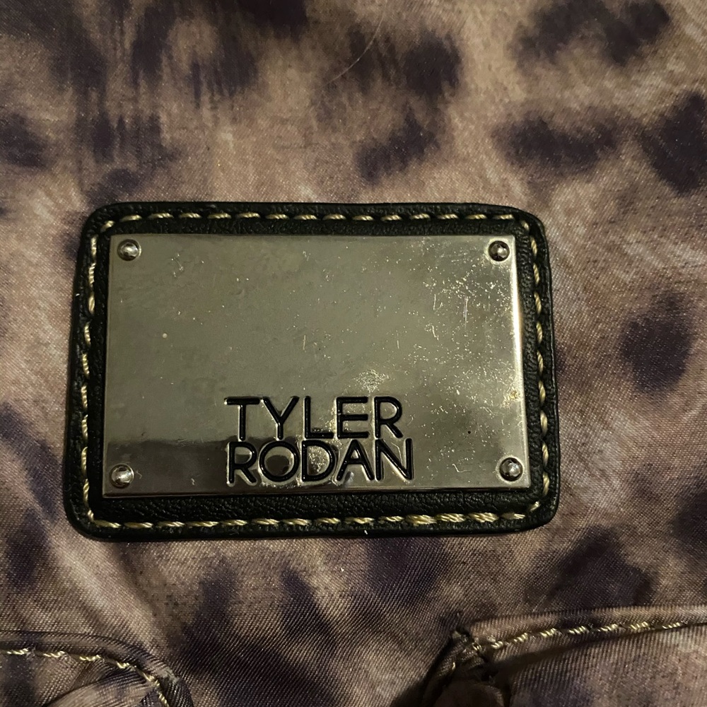 Purse - Picture 3 of 3